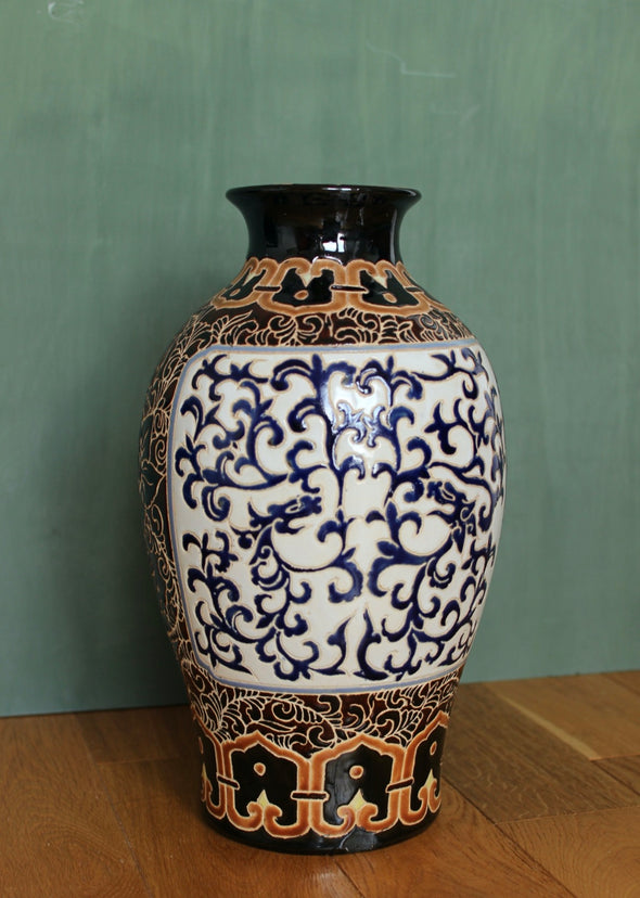 Very Large Asian / Asian inspired Floor Vase  Classy umbrella stand or plant pot.  Has one chip on base. See pictures.&nbsp;Otherwise perfect.&nbsp;  H450 X Max Width 245mm&nbsp;